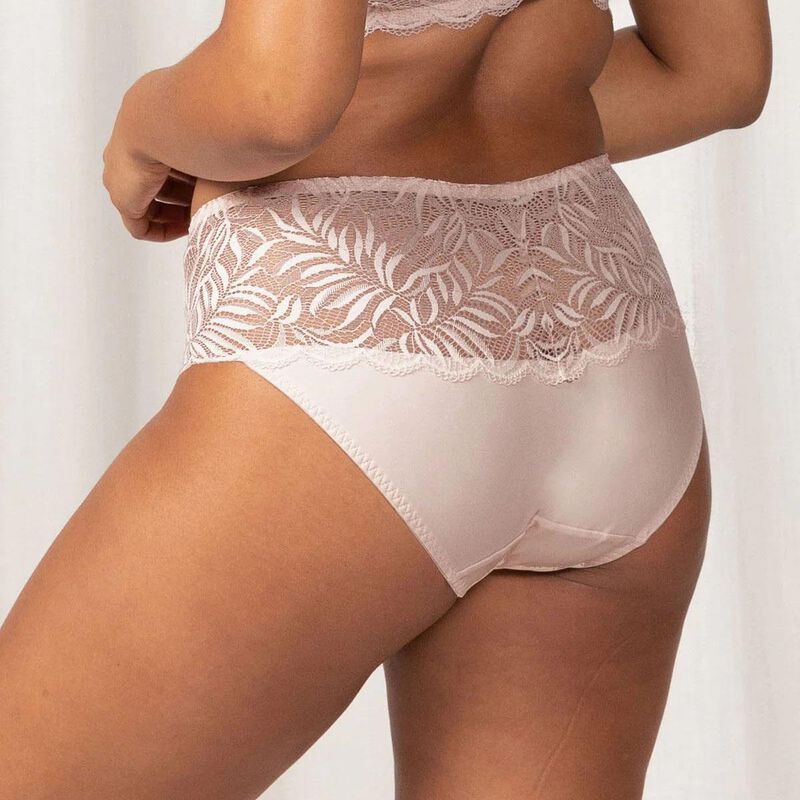 Triumph Essential Lace Maxi Brief image number 4